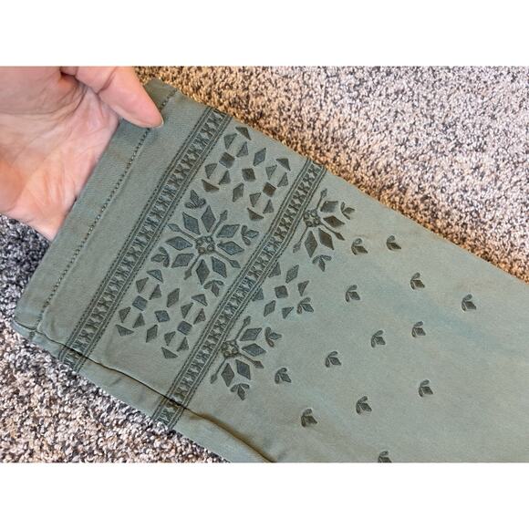 Coldwater Creek Size 18 Green Chino Pants Hidden Stretch Waist Embroidered - Picture 2 of 9